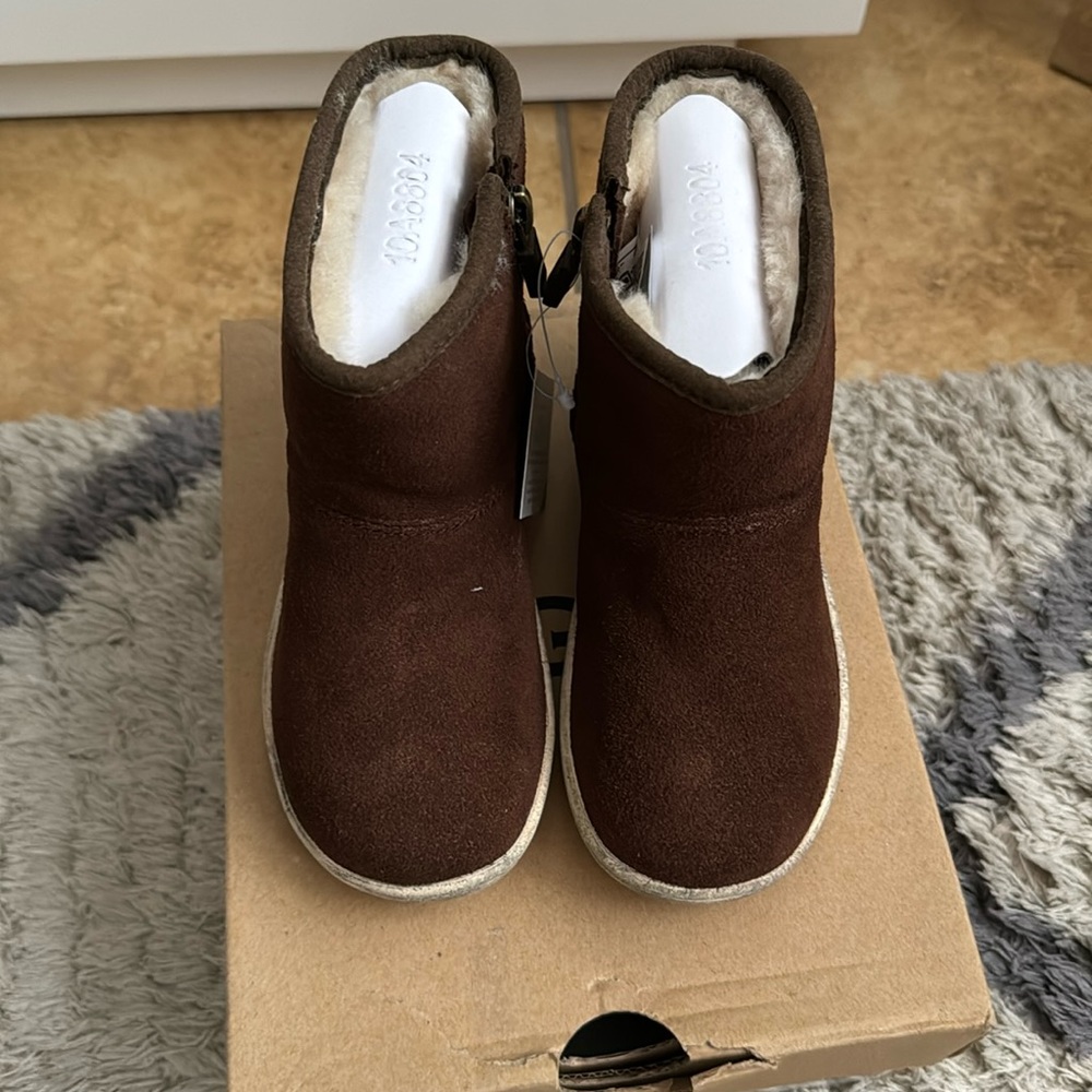 Toddler girl uggs